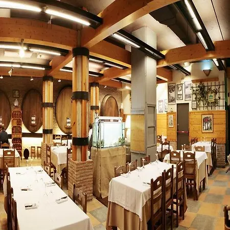 Oria Hotel *
